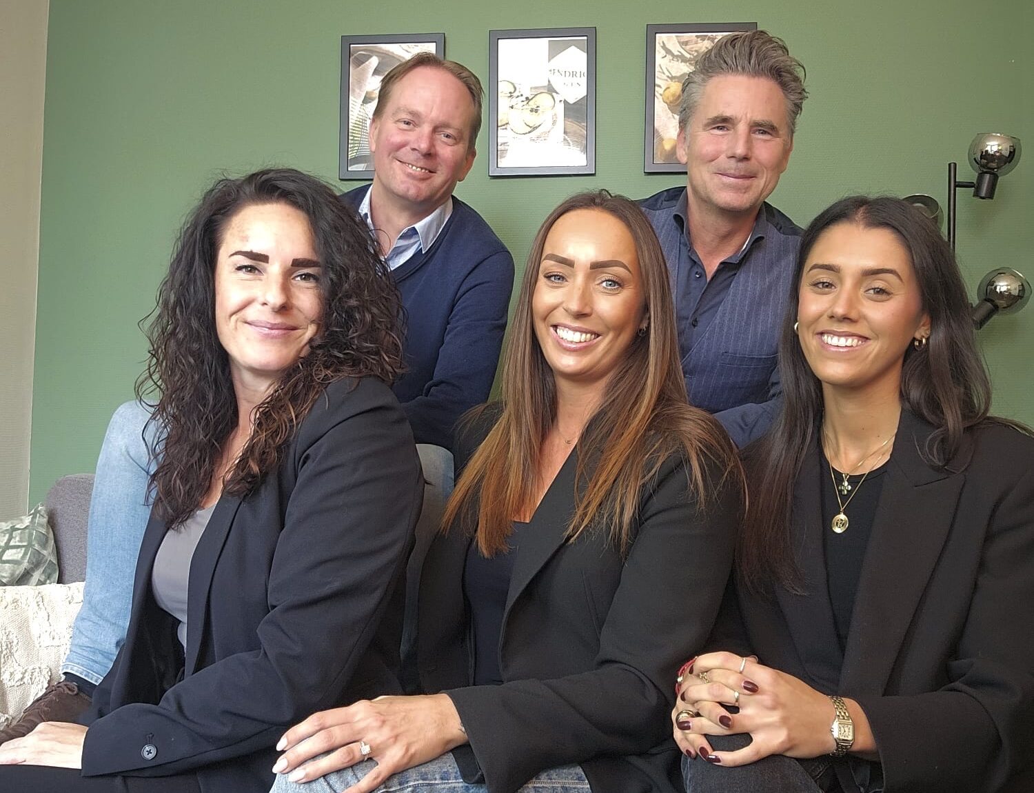 9a8382c5-da08-4b66-80a5-d5bff2f59b36 9a8382c5-da08-4b66-80a5-d5bff2f59b36